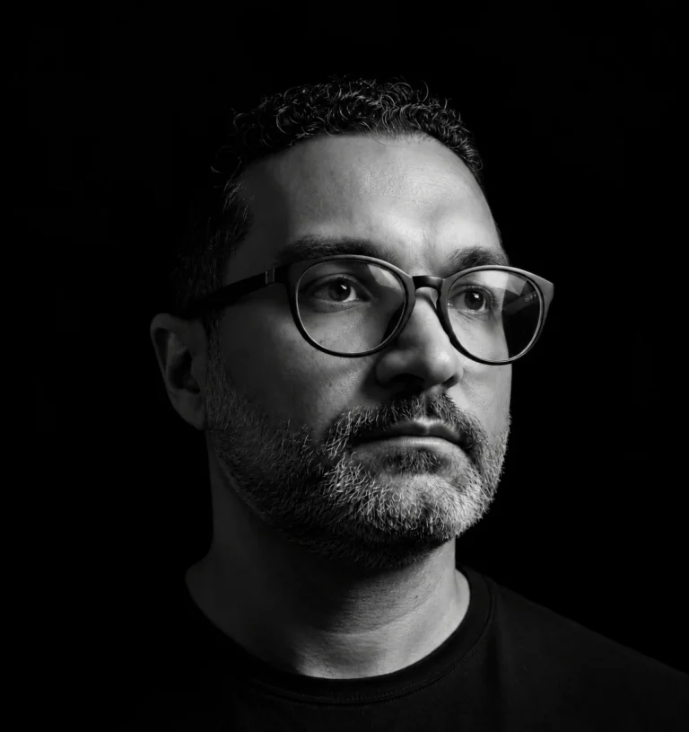 Retrato em preto e branco de Watson Silva, advogado empresarial